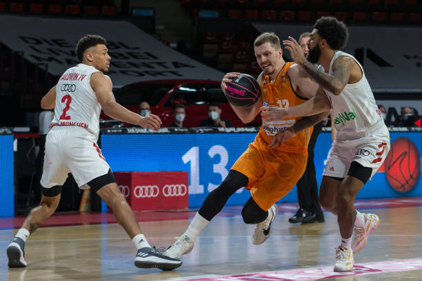 蝶终夺金 蝶终夺金