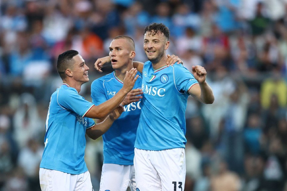 我们时刻都 我们时刻都