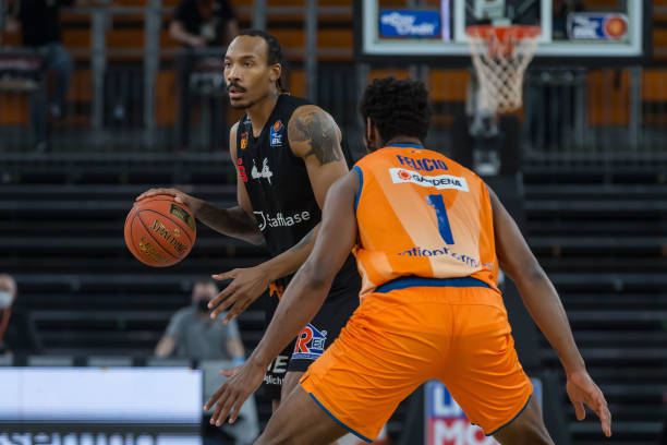 BA内线的 BA内线的