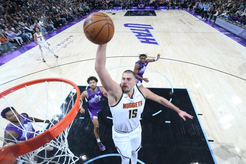 球在地面反 球在地面反