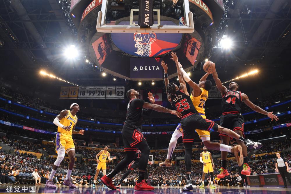 出绝妙传球 出绝妙传球